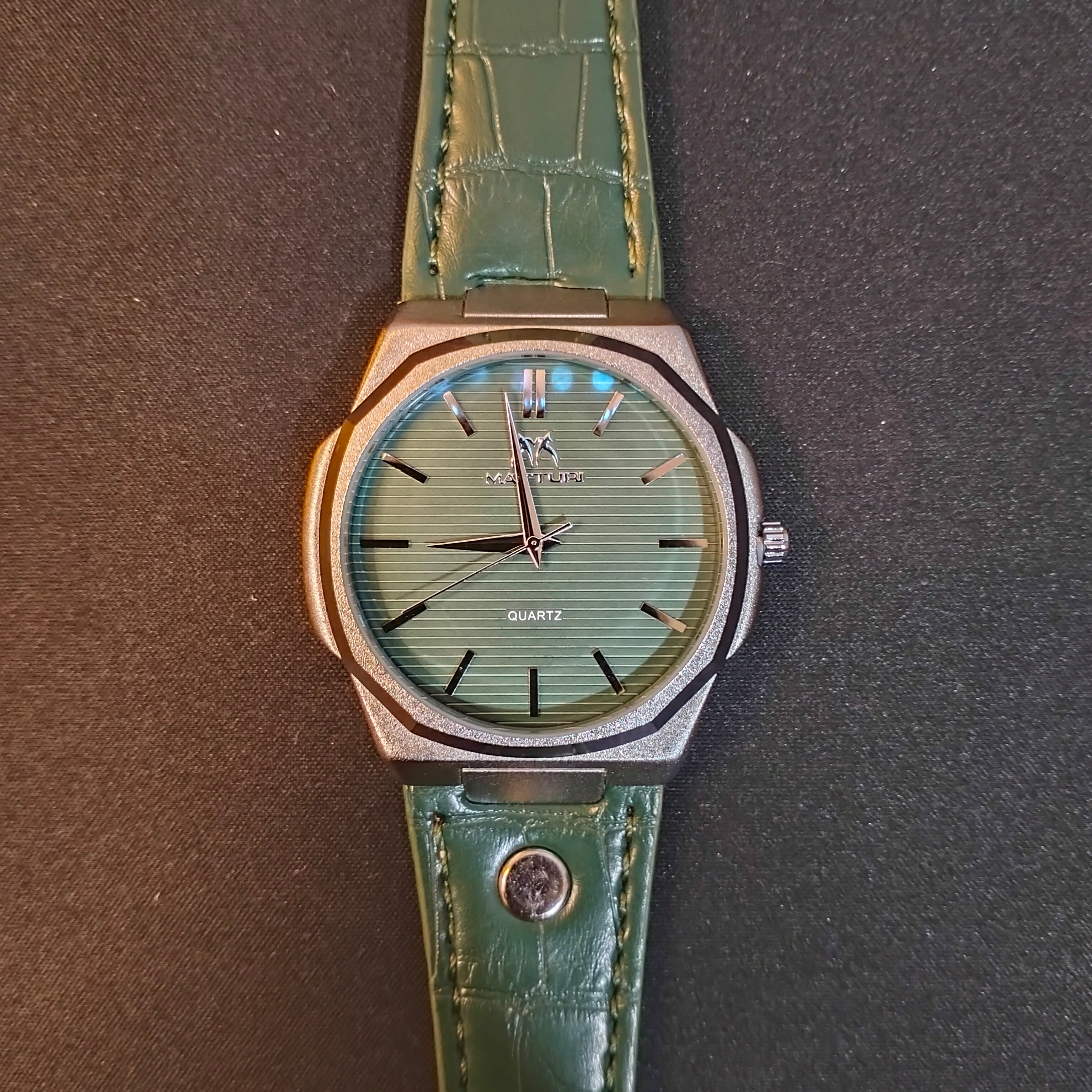 Matturi Classy Green Wrist Watch [Quartz]